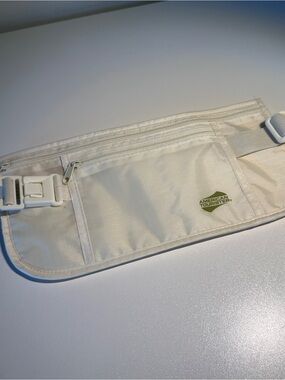 American Tourister Cream Hidden Travel Waist Bag